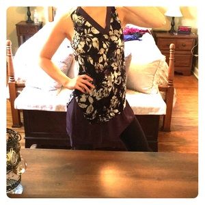 SIMPLY VERA Purple Floral Asymmetrical Top M